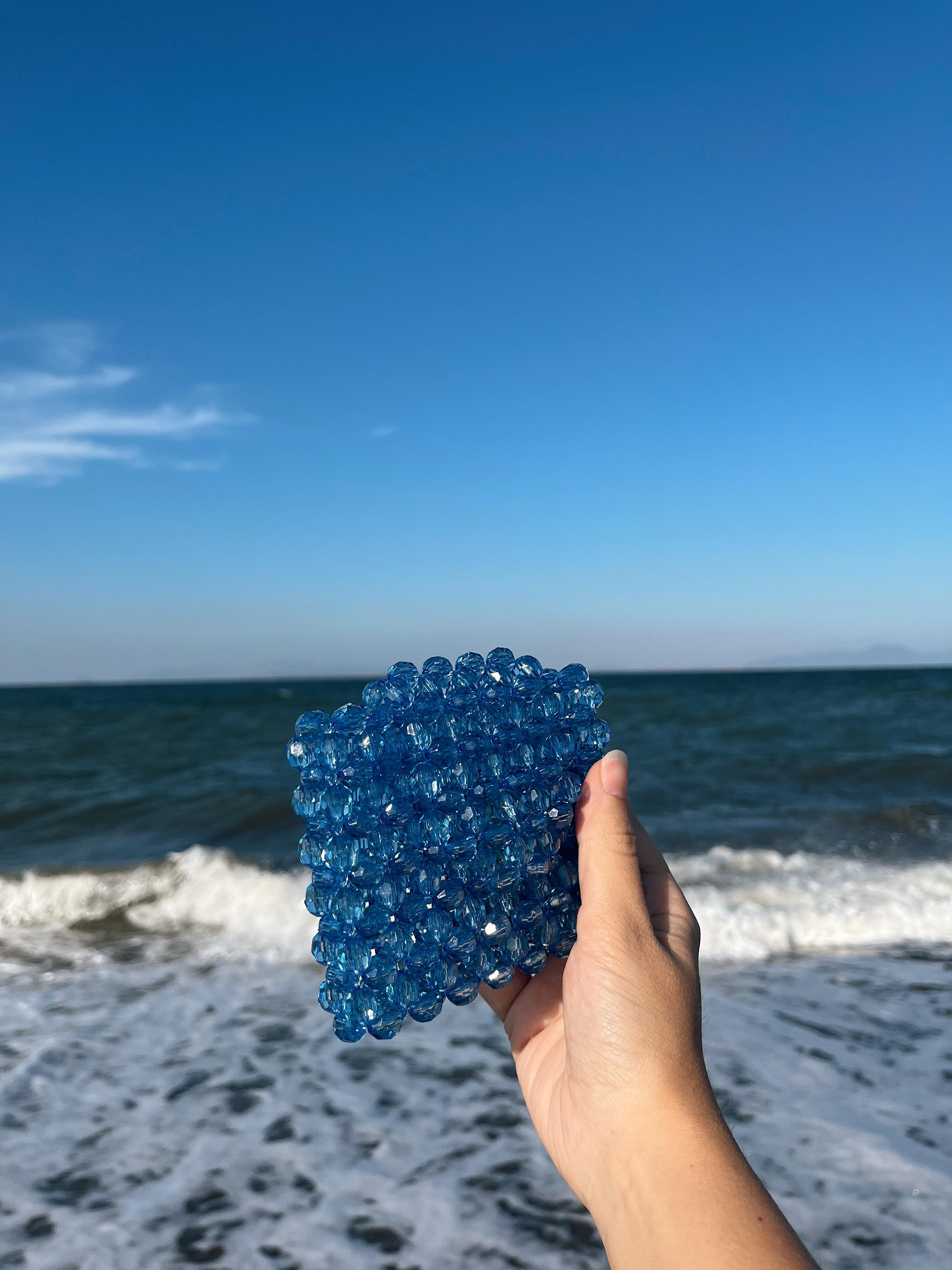 S'Camellia Blue Wallet – Şık ve Fonksiyonel Mavi Cüzdan