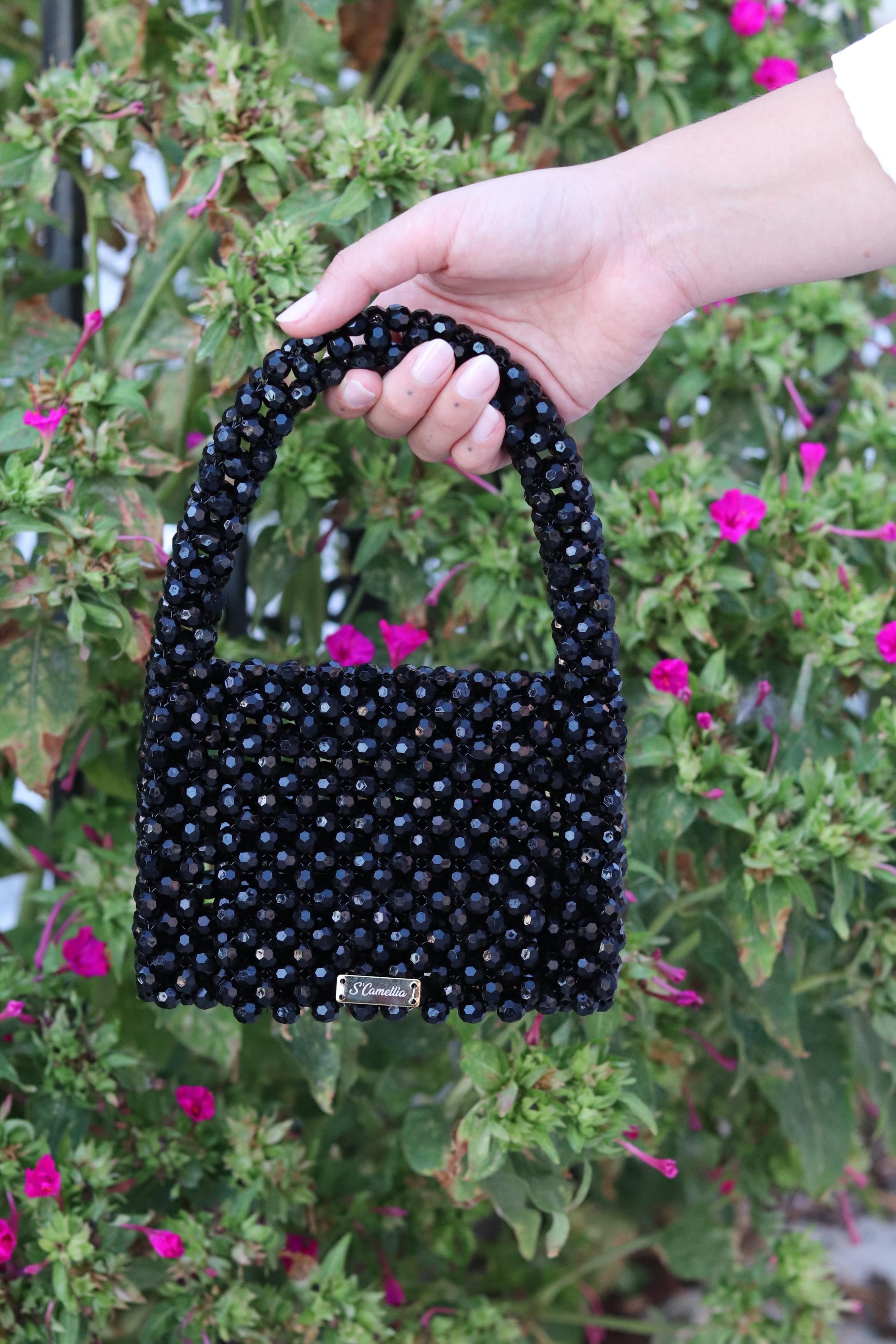 S'Camellia Black Swan Bag – Şıklığın ve Asaletin Buluştuğu Siyah Çanta