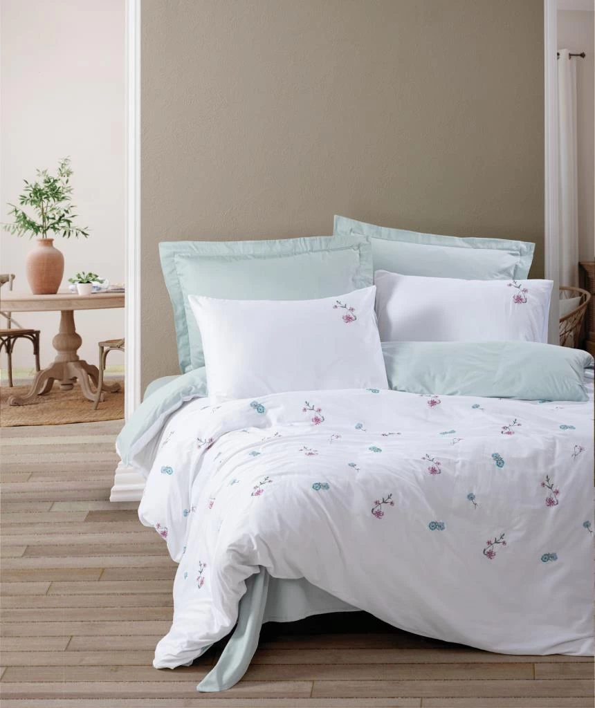 Cotton Box Brode Nakışlı Çift Kişilik Saten Nevresim Takımı Ella Mint