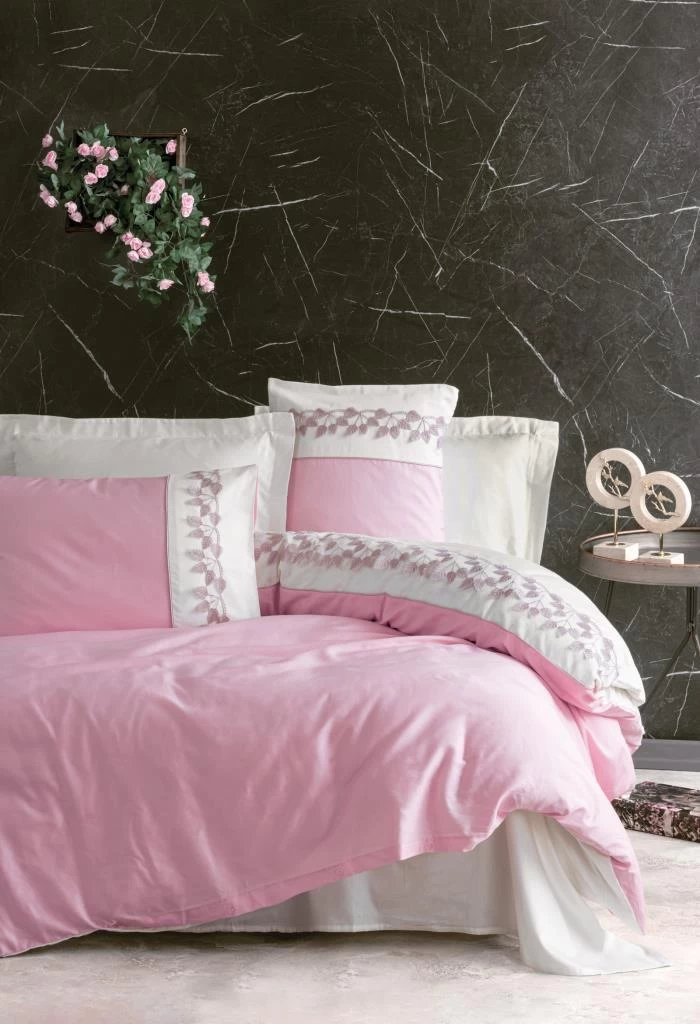 Cotton Box Brode Nakışlı Çift Kişilik Saten Nevresim Takımı Niobe Pembe