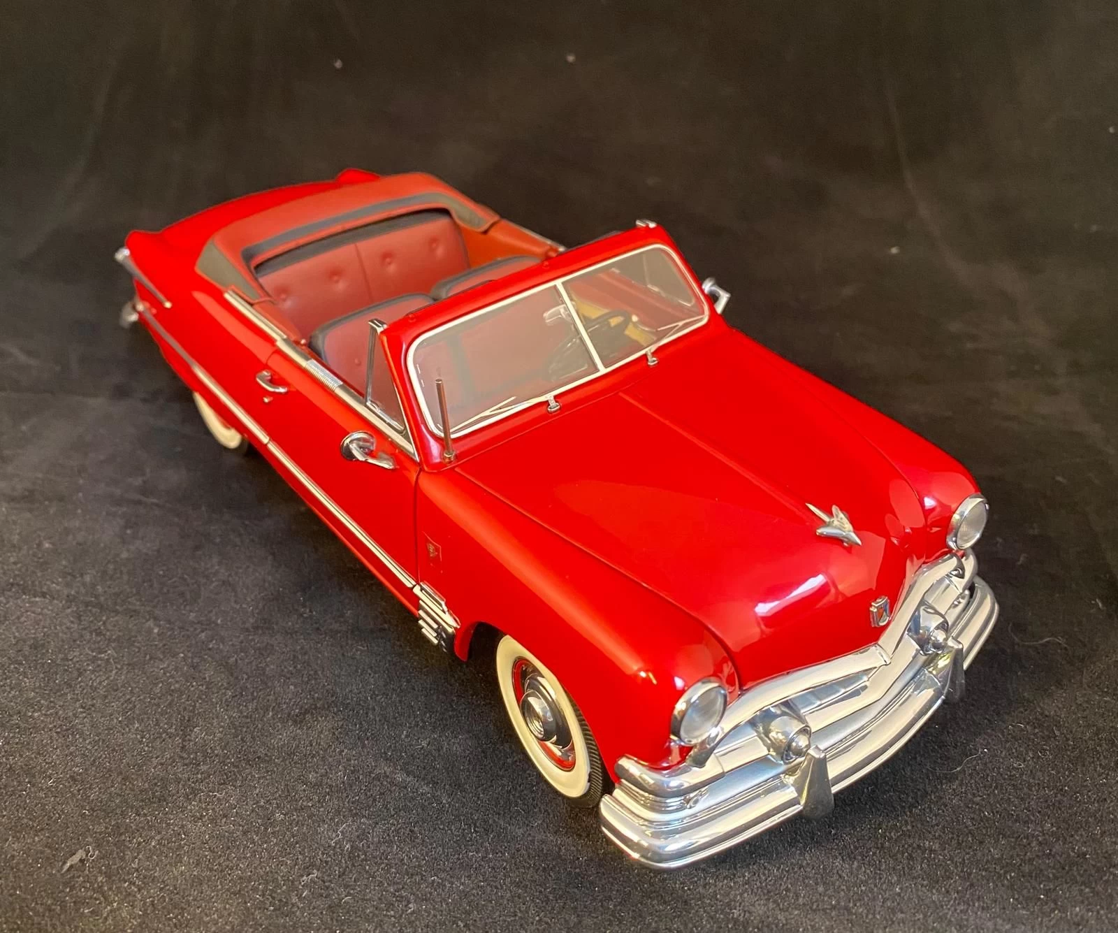 Danbury Mint1/24 1951 Ford Convertible Limited Edition