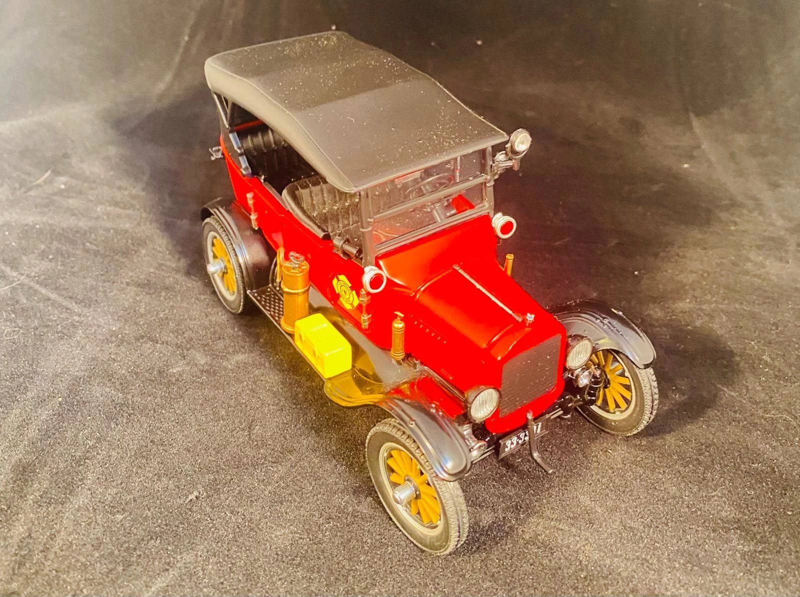 Sun Star 1/24 1925 Ford Model T